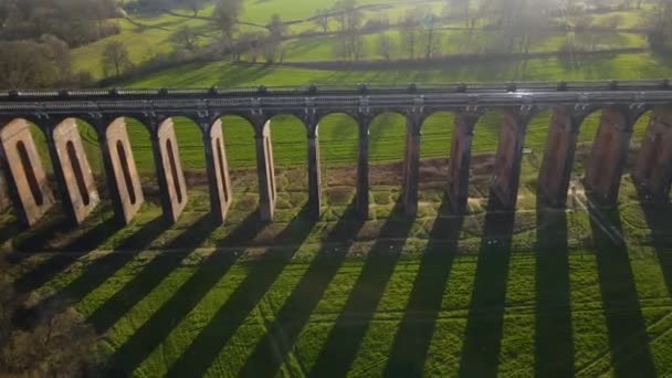 Ouse Valley Viaduct Archway Bridge Para Trens Ferroviários Reino Unido — Vídeo de Stock