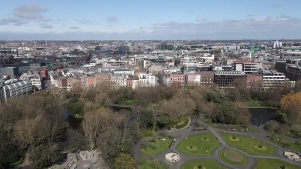 Drone Tiro Dublin City Centre Dia Primavera Brilhante — Vídeo de Stock