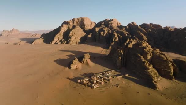 Amazing Desert Landscape Wadi Rum Jordan Aerial Shot — 비디오
