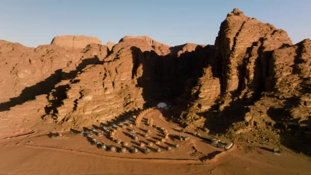 Luxury Campsite Memories Aicha Luxury Camp Towering Red Valley Wadi — Stock video