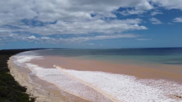 Vista Aérea Una Playa Australiana Después Ciclón Tropical — Vídeos de Stock