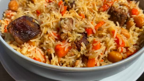 Delicious Traditional Beef Plov Carrots Raisins Onion Chickpeas Pilaf Meat — Stock Video