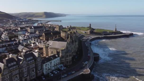 Vue Aérienne Ville Galloise Aberystwyth Survoler Jetée Loin Château Mémorial — Video