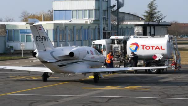 Tankování Citace Mustang Velmi Lehký Tryskáč Který Byl Postaven Cessna — Stock video