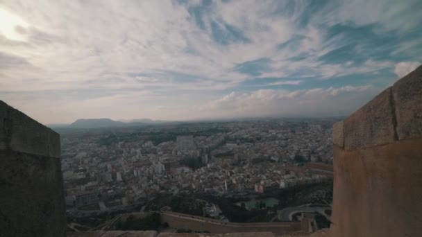 Bewegender Panoramablick Von Der Burg Santa Brbara Auf Die Touristenstadt — Stockvideo