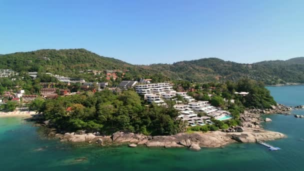 Beautiful Resort Located Hill View Karon Beach Sunny Tropical Day — Wideo stockowe