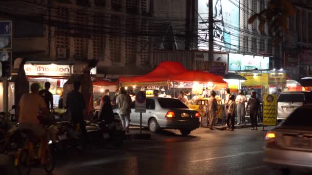 Traffic Road Driving Food Stalls Chang Phuak Gate Night Market — Video Stock