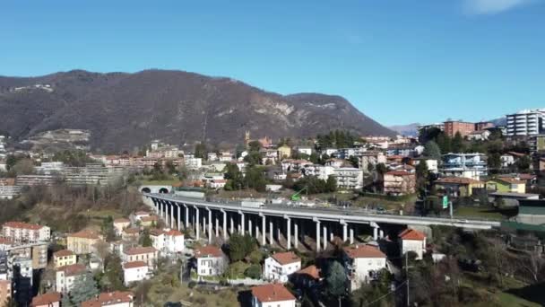 Panoramafilme Einer Stadt Und Autobahn — Stockvideo