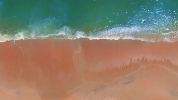 Cinematic Shot Shot Outer Banks Beach Drone Pull Out — Stok video