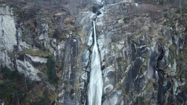 Breathtaking Drone Footage Wonderful Waterfall Swiss Rocks — Stock Video