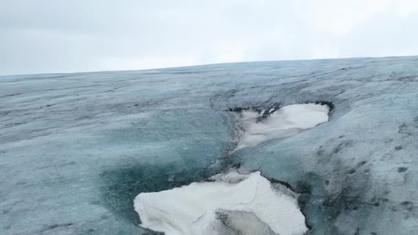 Aerial Backwards Shot Glacier Outlet Breiamerkurjkull Ice Caves Jkulsrln Iceland — Wideo stockowe