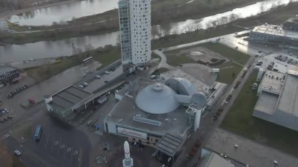 Drone Shot Science Centre Ahhaa Next Emajgi River Tartu — Vídeo de Stock