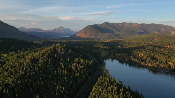 Majestic Mountains Vast Forest Landscape Lake Five Montana Aerial Shot — Stock video