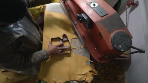 Top View Leather Being Pressed Industrial Die — Stock video