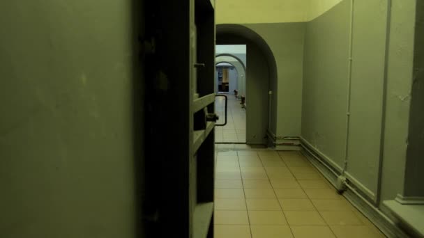 Corridoio All Interno Del Rifugio Antiatomico Cemento Nascondere Persone Civili — Video Stock
