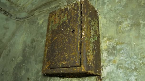 Old Rusty Electrical Fuse Box Concrete Bomb Shelter Hide Civil — Stockvideo