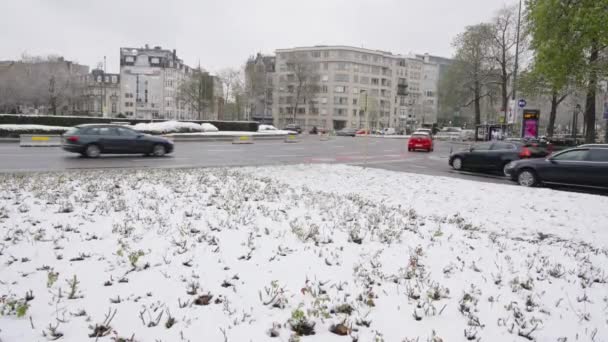 Vidvinkel Utsikt Över Montgomery Rondellen Snöig Dag Centrum Bryssel Belgien — Stockvideo