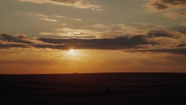 Vibrant Dramatic Warm Summer Sunset — Stock video