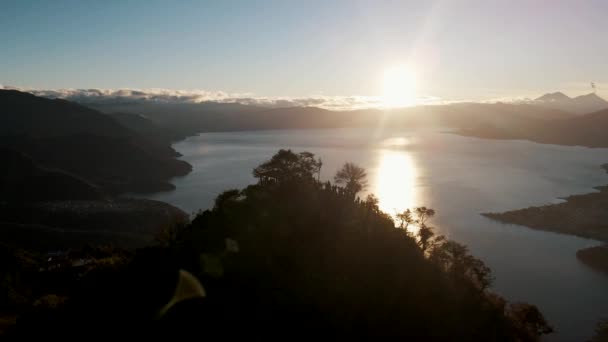 Prachtige Antenne Van Indiase Neus Lake Atitlan Guatemala Draaiend Schot — Stockvideo