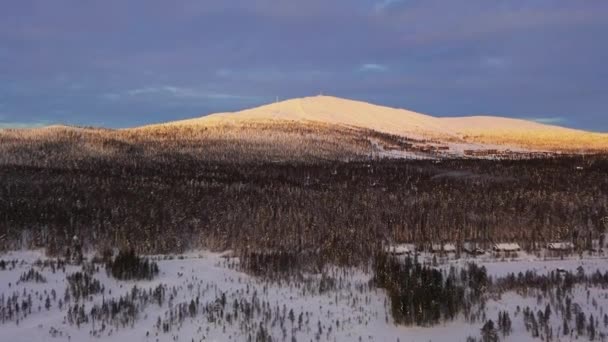 Aerial View Yllas Fell Winter Sunset Lapland Finland Tilt Drone — Vídeo de Stock