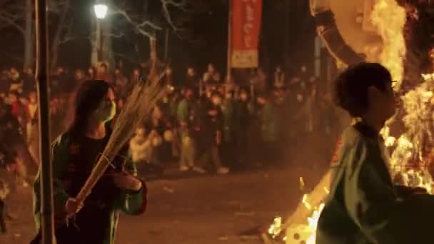 Close Sagicho Matsuri Festival Fires Burning Night — Vídeo de stock