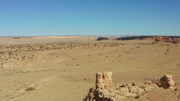 Wüstenlandschaft Aus Der Luft Über Hoodoo Felsformationen — Stockvideo