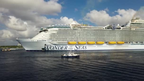 Drone Shot Wonder Seas Royal Caribbean Cruise Ship Docked Wide — Stockvideo