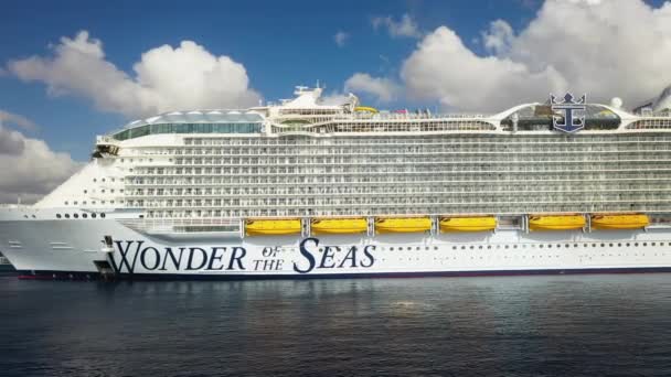 Aerial Shot Wonder Seas Royal Caribbean Cruise Ship Dock Panning — Stockvideo