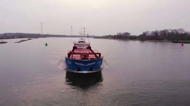 Aerial Flying Front Forward Bow Torpo Cargo Ship Oude Maas — Vídeos de Stock