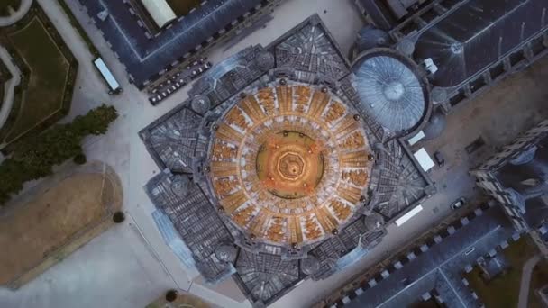 Top View Glittering Golden Roof Dome Des Invalides Louis Des — Vídeo de stock