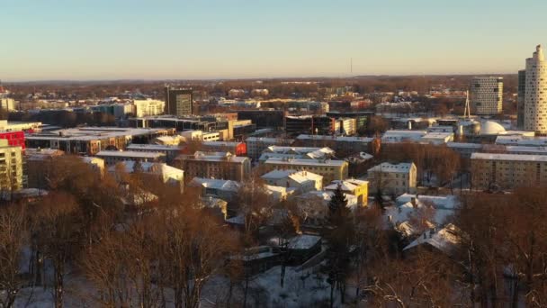 Drone Shot Snowy Roof Tops Karlova District Snail Tower Tigu — Vídeo de Stock