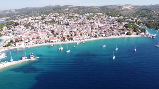 Primosten Dalmacia Croacia Vista Aérea Las Playas Veleros Pueblos Costas — Vídeo de stock