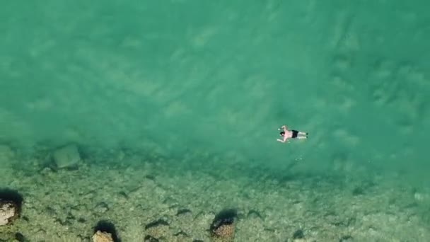 Flygfoto Overhead Tourist Snorkling Vid Adriatiska Havet Betina Murter Island — Stockvideo