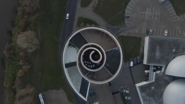 Drone Tourné Zoomant Sur Toit Des Tours Escargot Bâtiment Architectural — Video