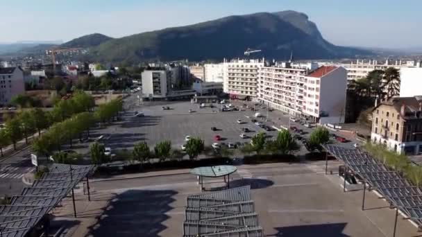 Covid Karantinası Sırasında Memleketim Fransa Nın Annemasse Kentindeki Boş Meydan — Stok video