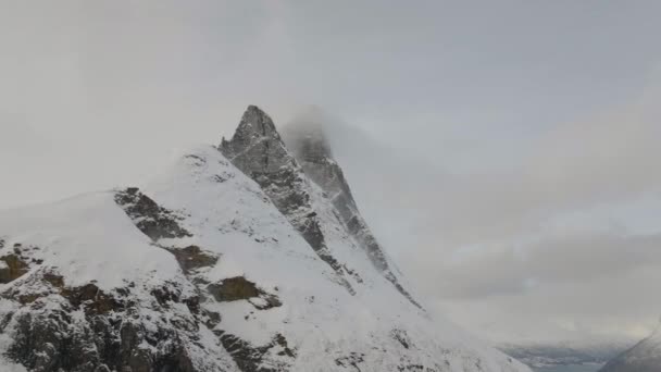 Prachtig Berglandschap Signaldalen Noord Noorwegen Luchtfoto — Stockvideo