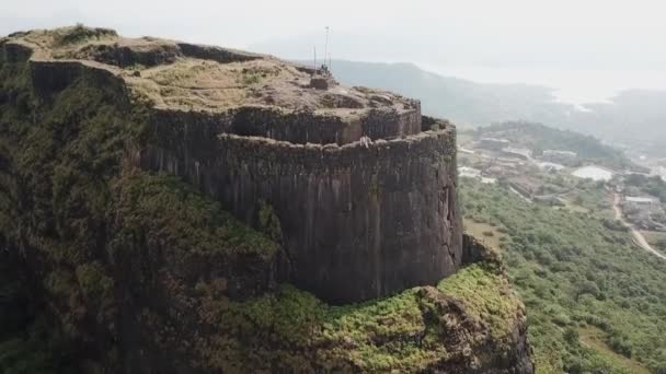 Aerian Rotește Jurul Vinchu Kada Sfârșitul Vechiului Fort Indian Lohgad — Videoclip de stoc