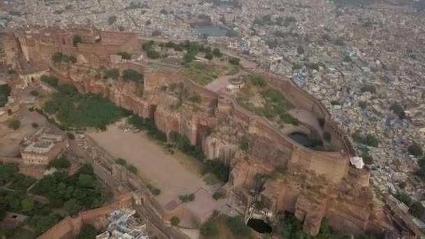 Enorme Colina Mehrangarh Forte Torres Altas Sobre Cidade Indiana Jodhpur — Vídeo de Stock