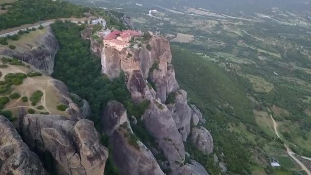 Visszavonuló Légi Kolostor Tetején Magas Sziklaszirten Meteora Görögország — Stock videók