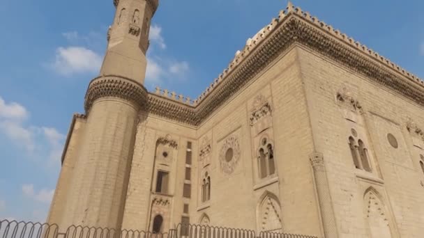Minarete Fachada Mezquita Madrasa Del Sultán Hassan Cairo Egipto — Vídeos de Stock