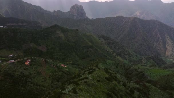 Vista Aérea Vale Montanhas Perto Tamargada Gomera Island Tiro Drone — Vídeo de Stock