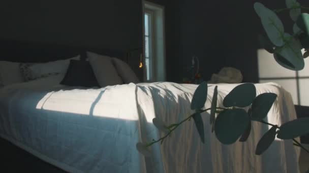 Daylight Timelapse Bedroom Low Angle — Vídeos de Stock