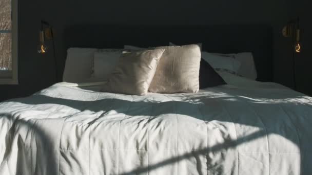 Motion Time Lapse Sunlight Shadow Moving Luxurious Empty Bed — Stock Video