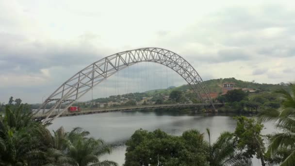 Attraversamento Ponte Adomi Ghana Africa — Video Stock