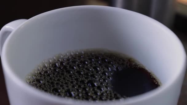 Αργή Κίνηση Άποψη Του Ένα Φλιτζάνι Καφέ Πρωί Μαύρο — Αρχείο Βίντεο