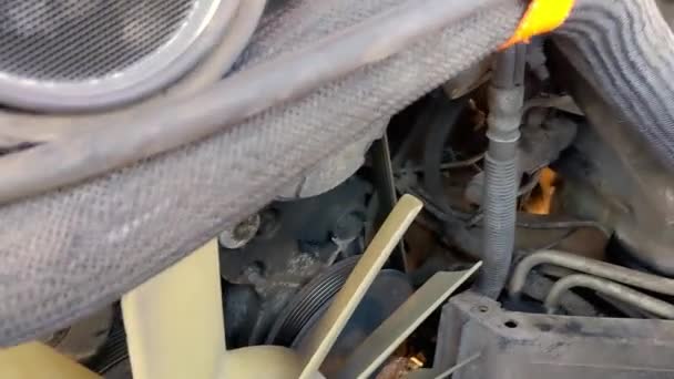 Old Automobile Vehicle Engine Need Maintenance — стоковое видео