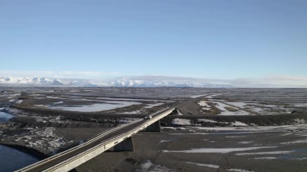Aerial View One Lane Bridge Nupsvotn Glacial River Sunny Day — Vídeo de Stock