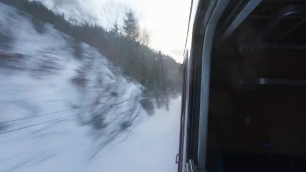 Railroad Carriage View Travelling Winter Snow Landscape High Tatras Slovakia — Vídeos de Stock