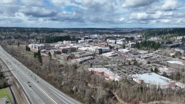 Cinematic Aerial Drone Pan Shot Redmond Town Center Mall Apartments — Stockvideo