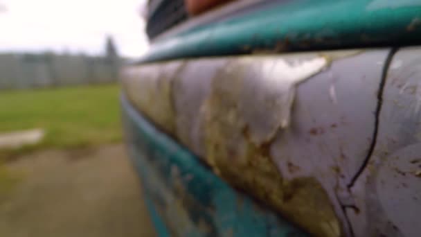 Front Bumper Blue Van Country Daytime — Stockvideo